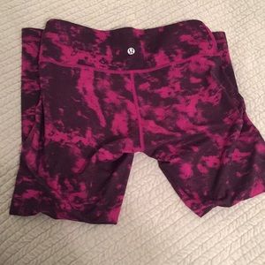 Lululemon bruised berry crops